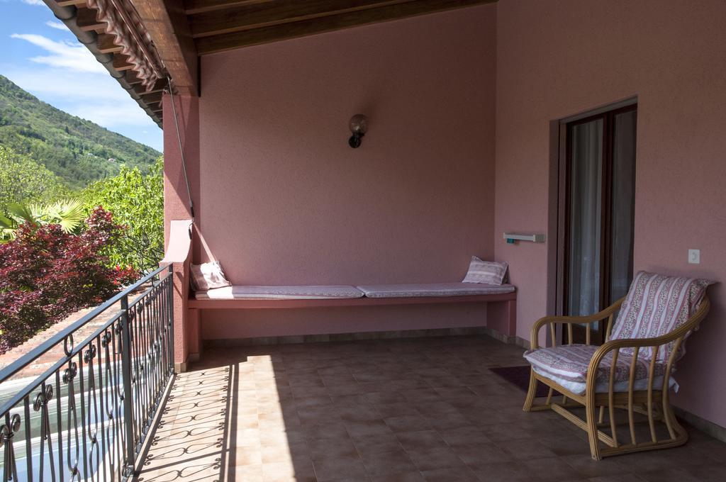 Hotel Garni Villa Del Sole Ponte Tresa Room photo