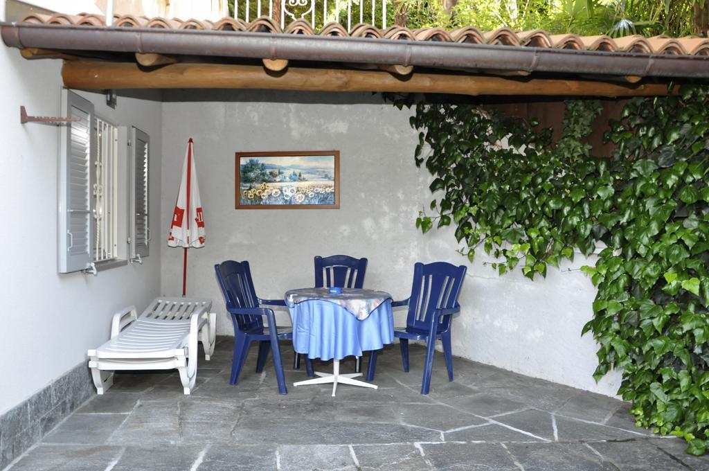 Hotel Garni Villa Del Sole Ponte Tresa Room photo